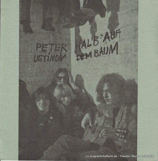 Programmheft Erstaufführung Halb auf dem Baum von Peter Ustinov Münster 1968